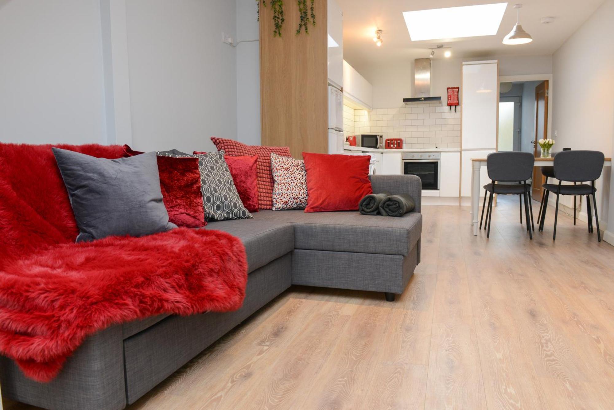 The Red Keep Fab Location - Two Bed - Two Bathrooms -Townhouse Galway Esterno foto