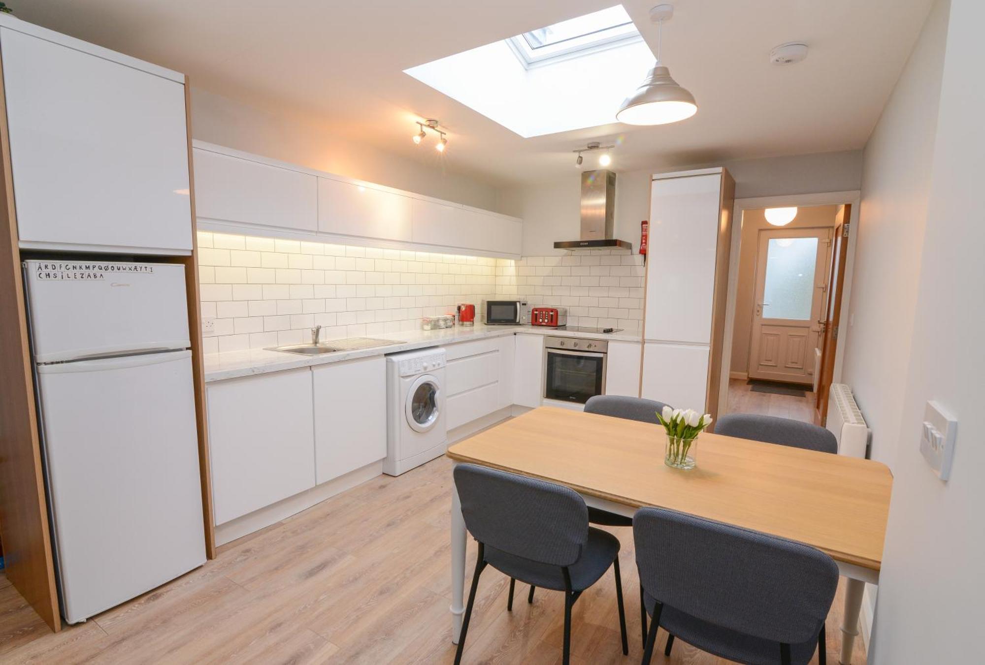 The Red Keep Fab Location - Two Bed - Two Bathrooms -Townhouse Galway Esterno foto